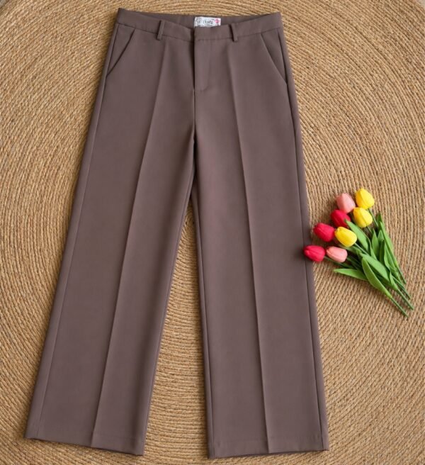 Pantalón de Vestir Corte Recto Moca