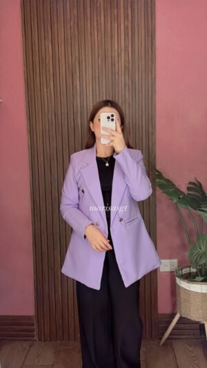 47052639-7bfd-5267-b5bd-58e41ce56c0d.jpeg Blazer con Forro 4/B Lila