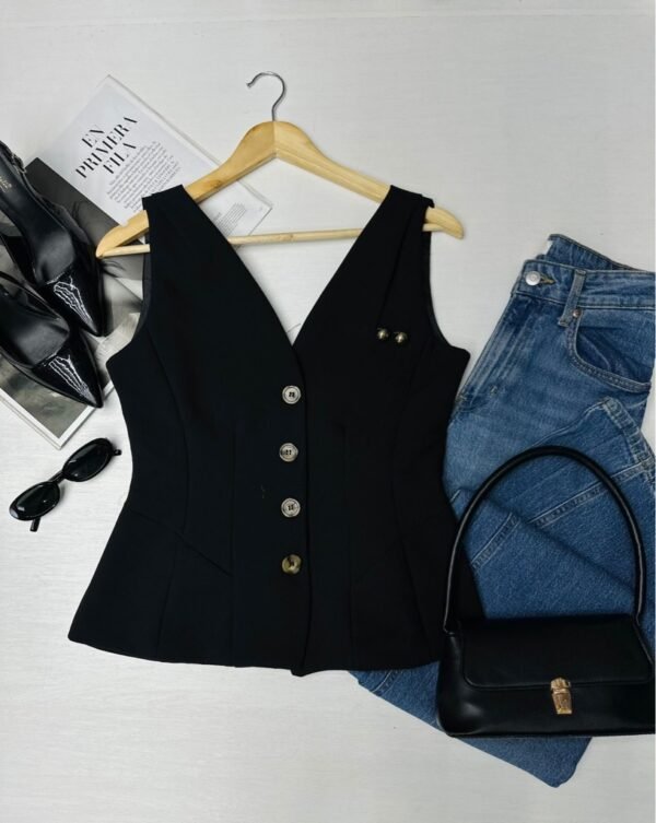 Blusa tipo Chaleco Negro