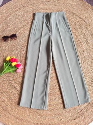 6e9a1782-1260-5522-949f-065687f6d39f.jpeg Pantalón de Pinzas Verde Menta