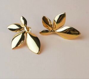762ccfed-5414-5edd-b3ad-932fe09a0249.jpg Aretes Valay