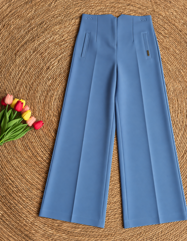 Pantalon de pinzas Nikki  azul cobalto