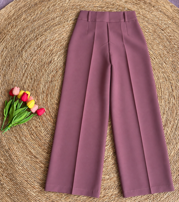 Pantalon de vestir con botones rosado