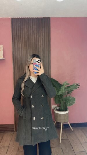 a88d04bb-200d-557e-b422-1f75496feeaf.jpeg Abrigo Cerrado 6B Gris