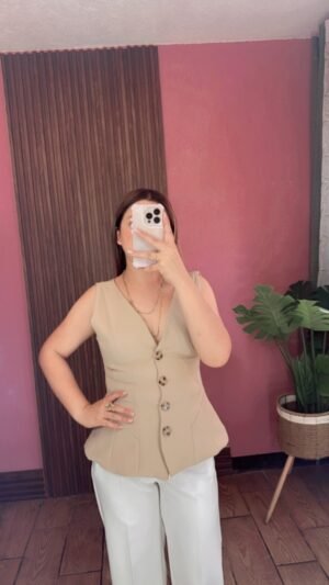 Blusa tipo Chaleco Beige